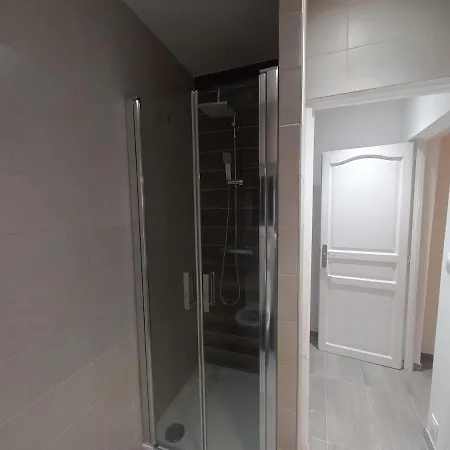 T2 Avec Terrasse Et Piscine Chauffee En Option