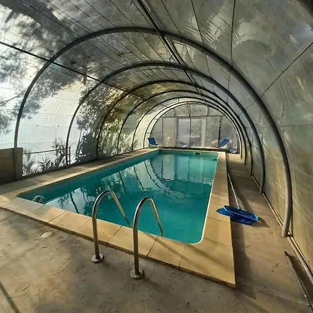 T2 Avec Terrasse Et Piscine Chauffee En Option