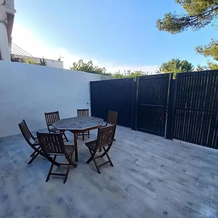 T2 Avec Terrasse Et Piscine Chauffée En Option Hébergement de vacances
