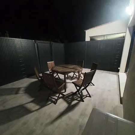 T2 Avec Terrasse Et Piscine Chauffee En Option Dom wakacyjny *